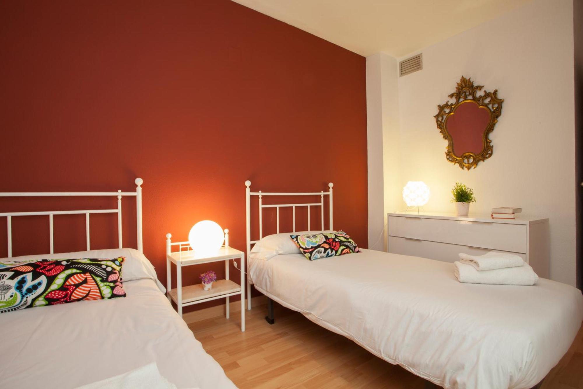 Singular Apartments Jorge Juan Валенсія Номер фото